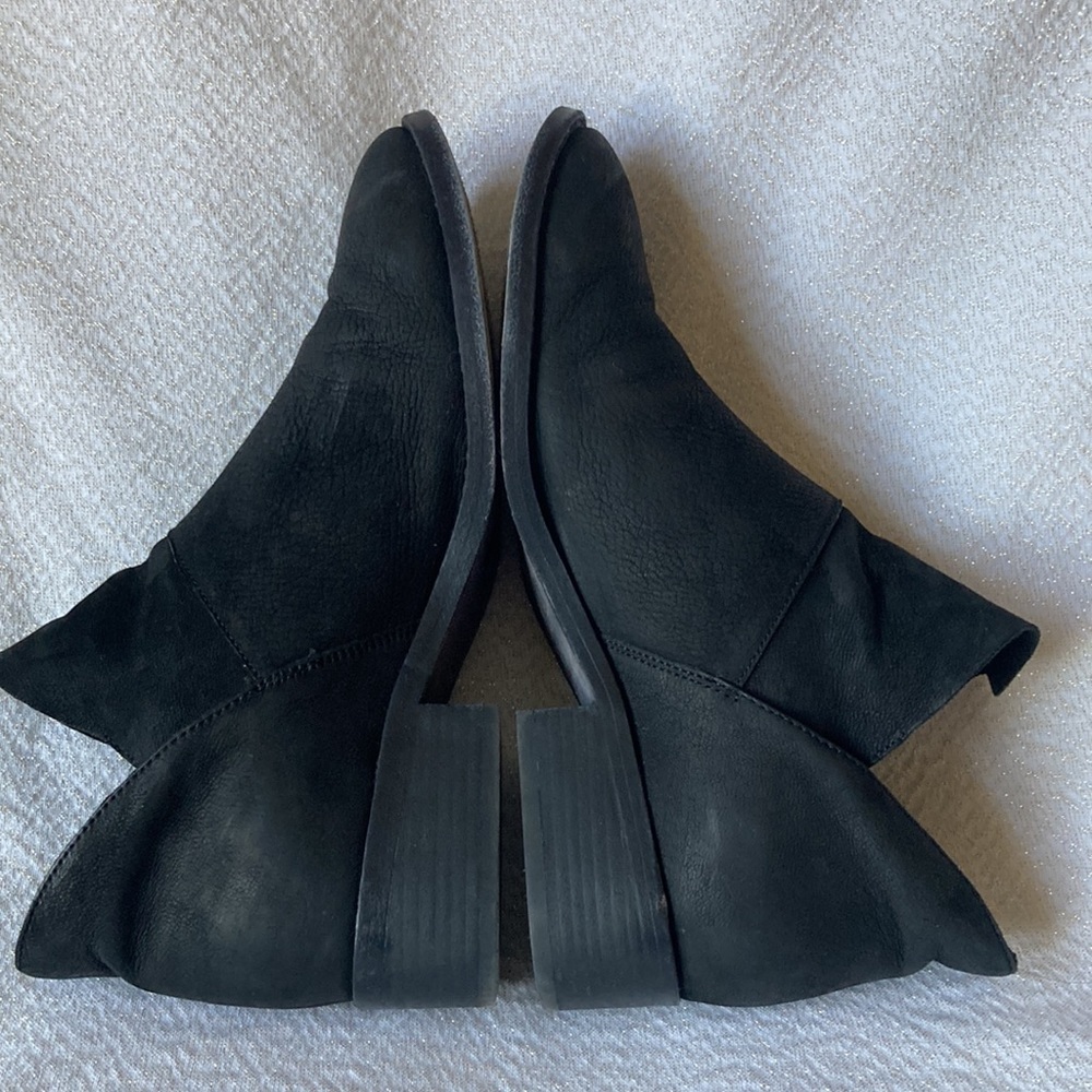 Eileen Fisher Black Suede Leather Ankle Boots Slip On Size 8.5 - Picture 4 of 9